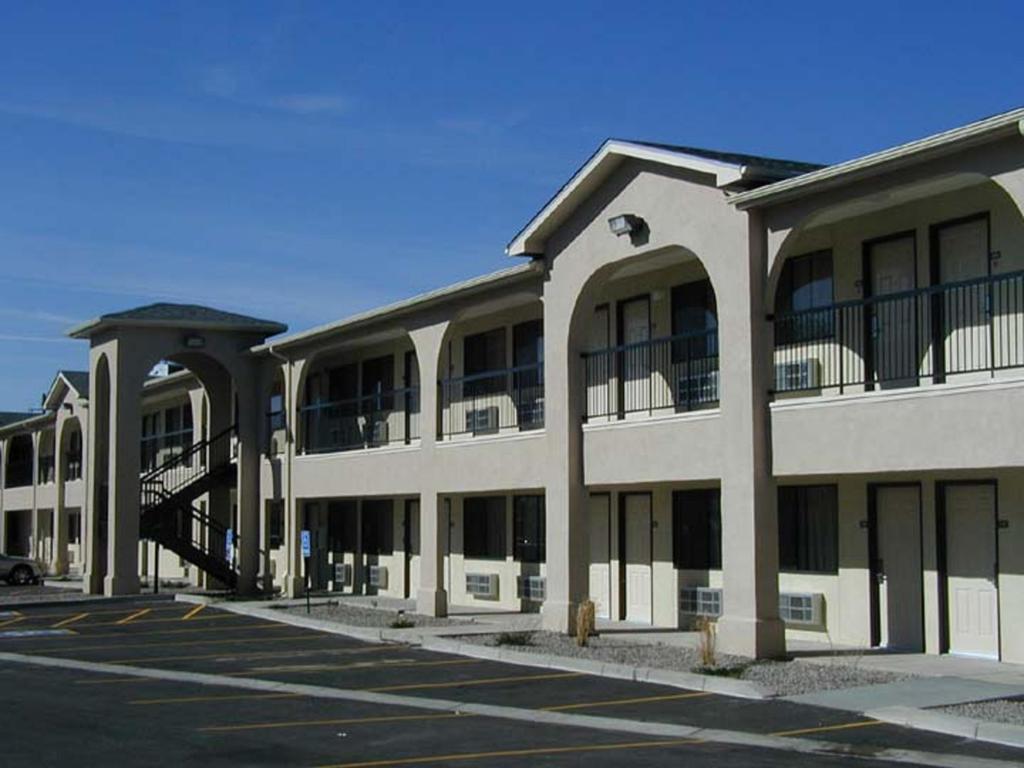 American Inn & Suites Albuquerque Exterior foto
